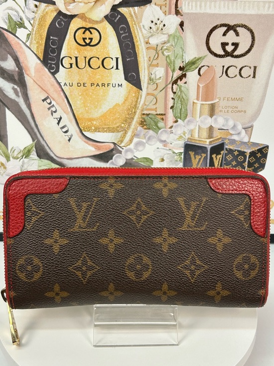 Louis Vuitton Handbags - Louis Vuitton Retiro Monogram Zippy Wallet 😍❤️🔥